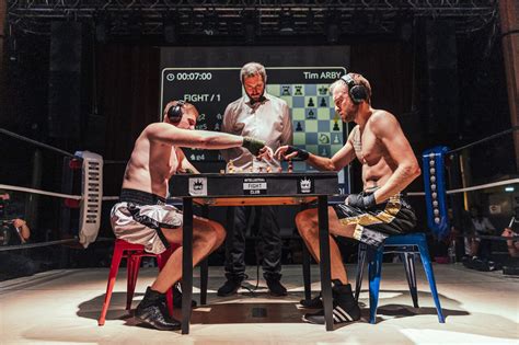  Le Scandale du Chessboxing :  Une nuit mouvementée à Moscou où les échecs ont rencontré le pugilisme